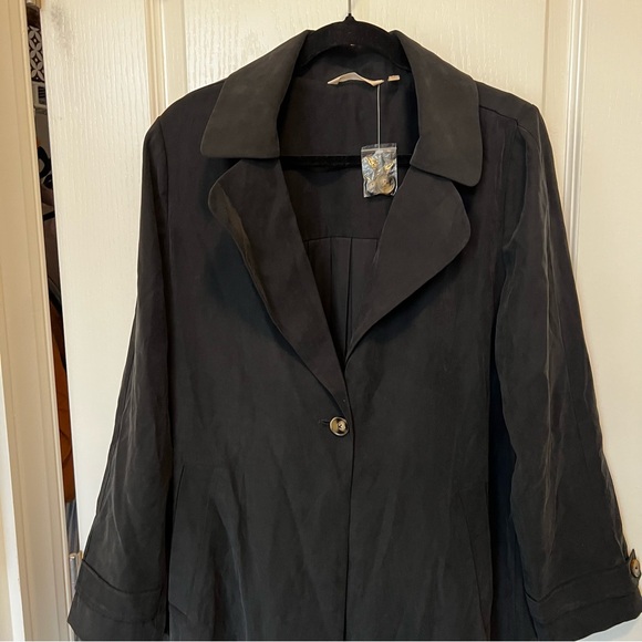Soft Surroundings Black Pleated Back Trench Coat Size Medium - Picture 8 of 12